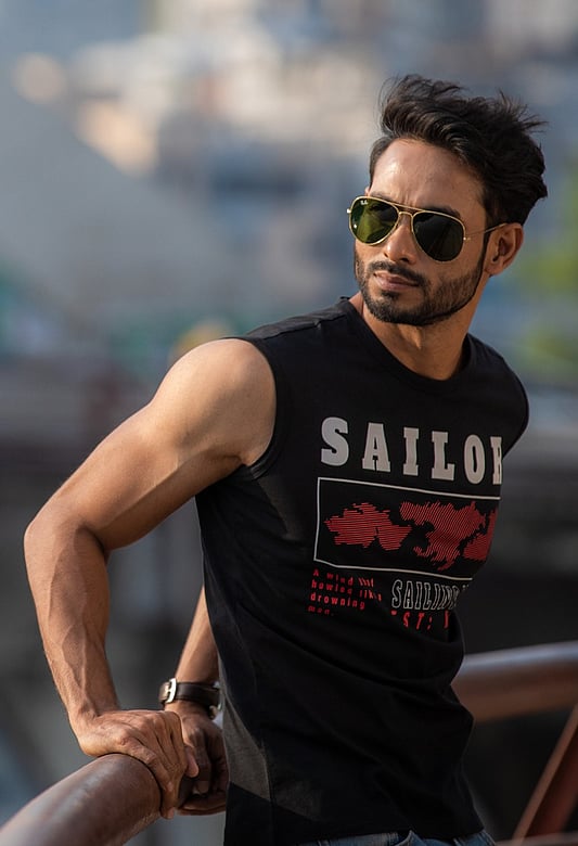 Oral seks bilan shugullanadigan qizlarning fotosuratlarini koring